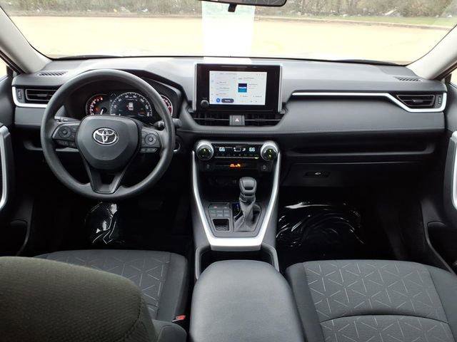 Used 2023 Toyota RAV4 XLE image 4