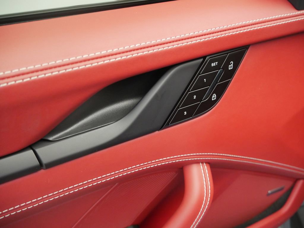 Certified 2025 Porsche 911 Carrera GTS image 19