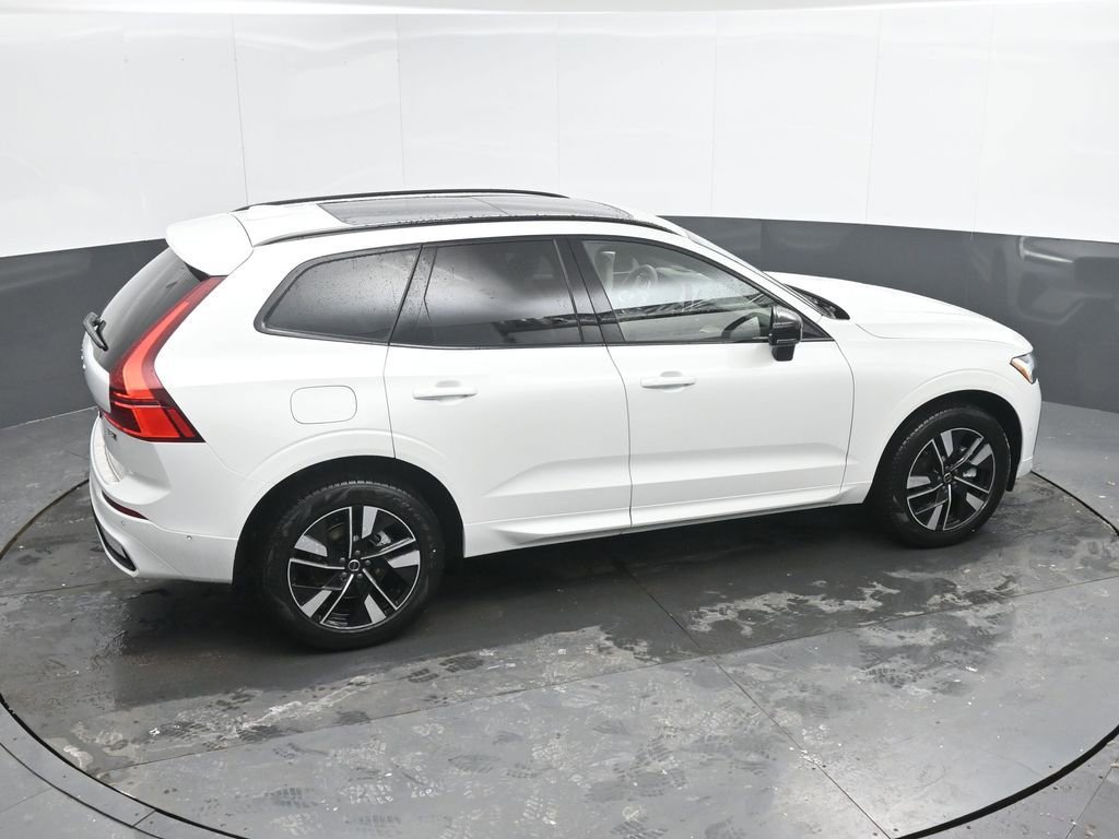 New 2026 Volvo XC60 B5 Plus w/ Protection Package Premier image 30