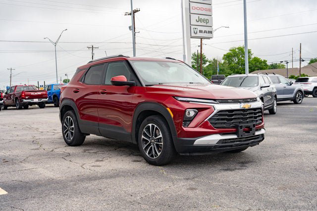 Used 2025 Chevrolet TrailBlazer LT FWD image 7