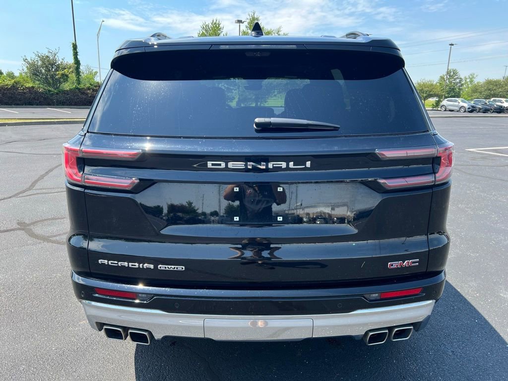 Used 2025 GMC Acadia Denali w/ Super Cruise Package AWD/4WD image 4