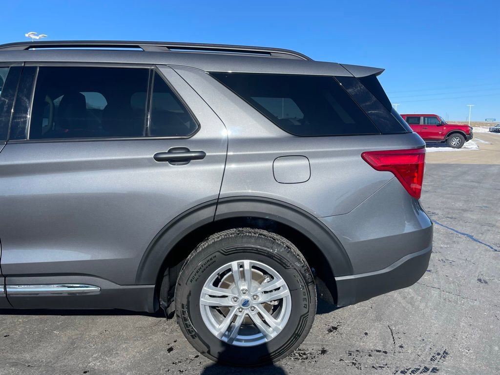 Used 2023 Ford Explorer XLT w/ Equipment Group 202A image 39