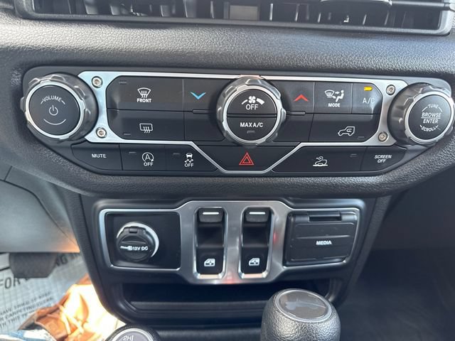 Used 2024 Jeep Wrangler Sport AWD/4WD image 18