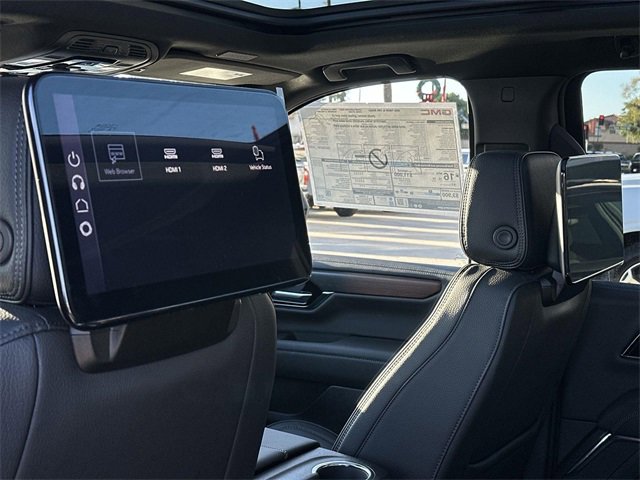 New 2026 GMC Yukon XL Denali w/ Denali Reserve Package image 28