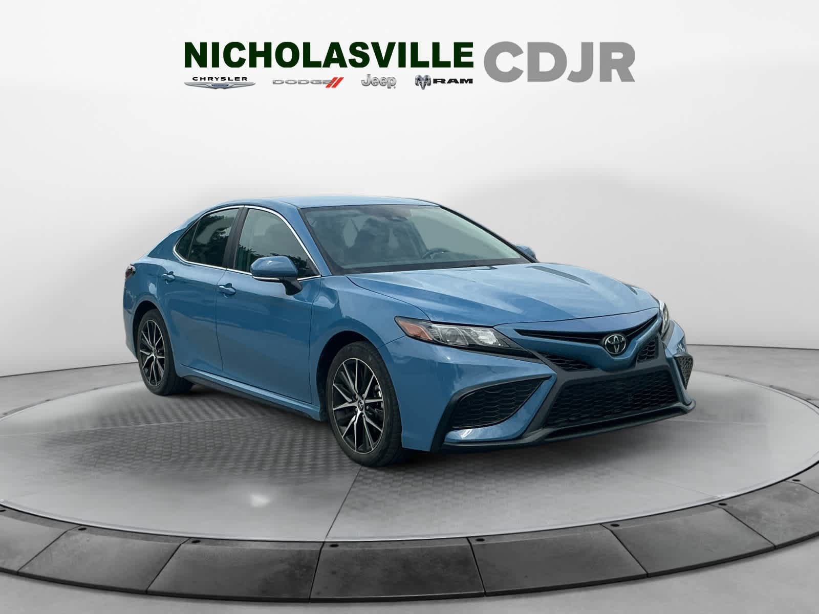 Used 2024 Toyota Camry SE w/ Cold Weather Package AWD/4WD image 7