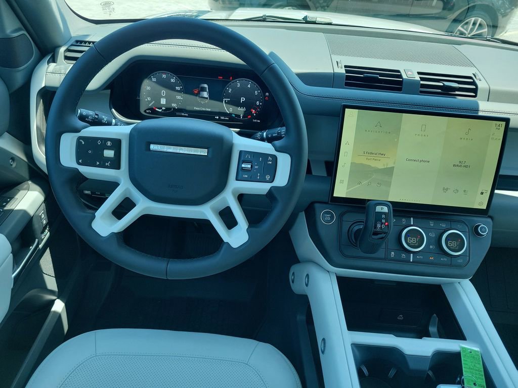 New 2026 Land Rover Defender 110 X-Dynamic SE AWD/4WD image 18