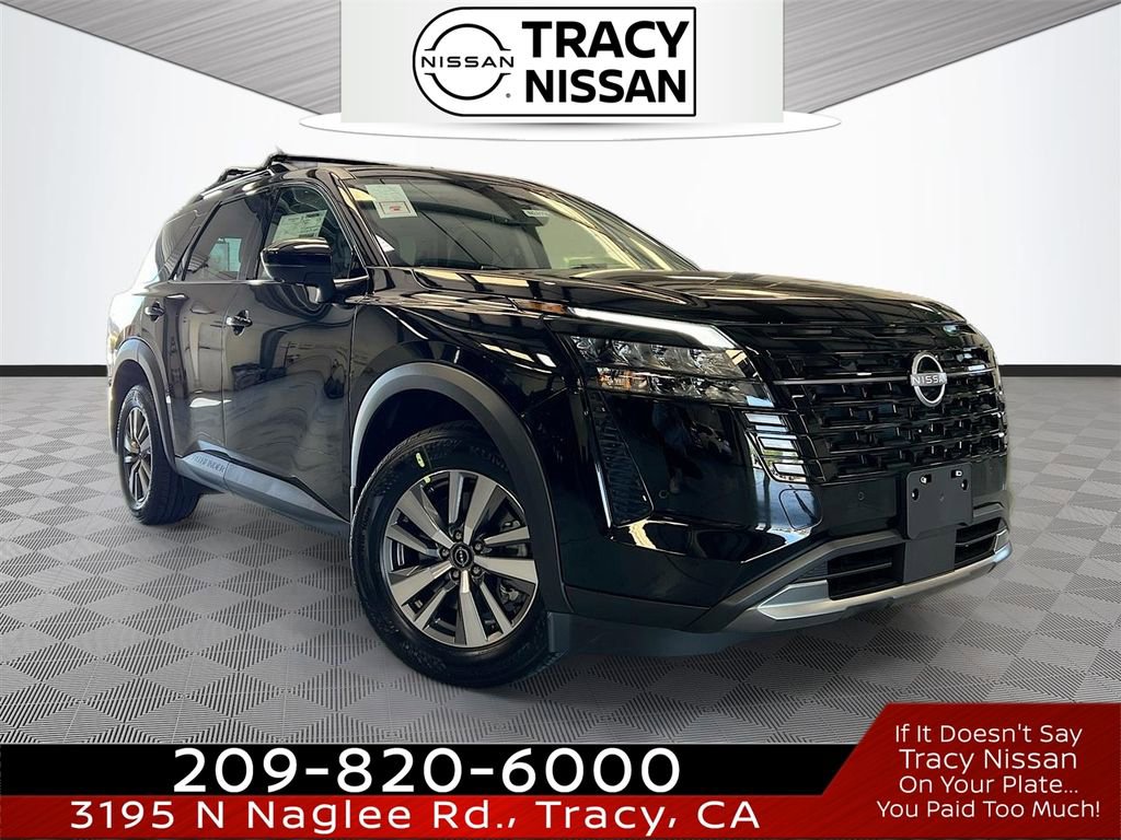 New 2026 Nissan Pathfinder SL image 1