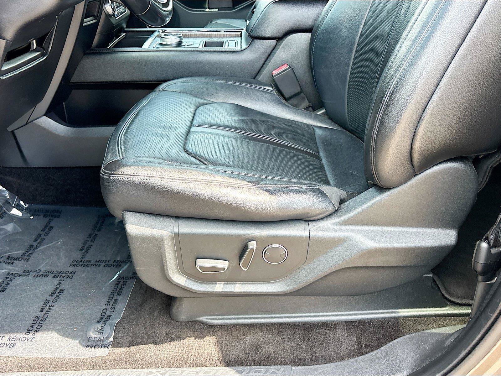 Used 2018 Ford Expedition Max Limited w/ Equipment Group 301A RWD image 20