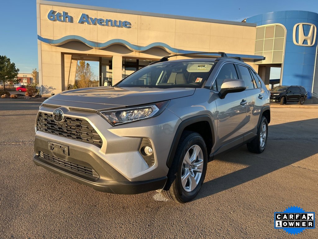 Used 2019 Toyota RAV4 XLE video 1
