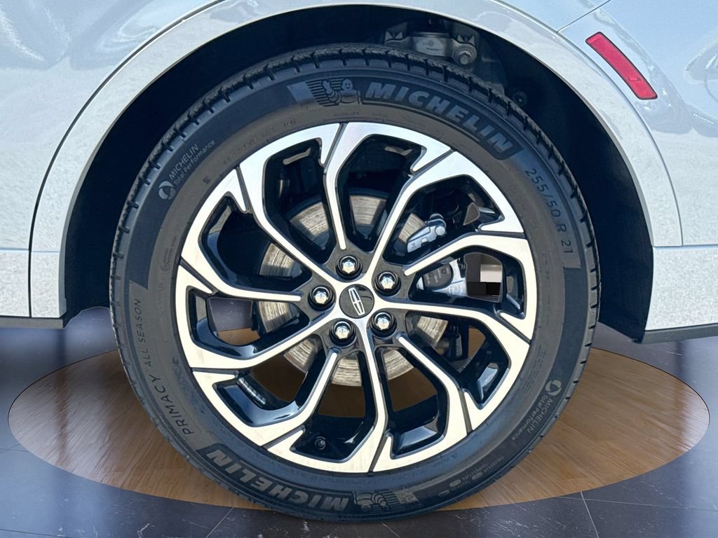 Used 2026 Lincoln Nautilus Reserve AWD/4WD image 37