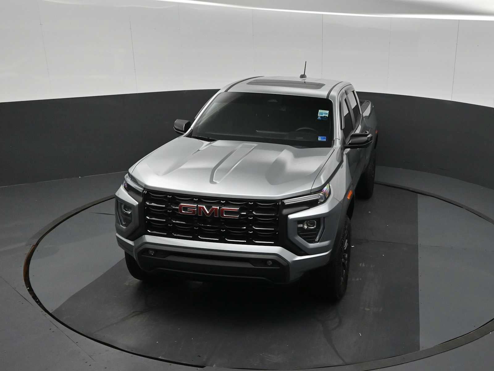 Used 2024 GMC Canyon Elevation w/ Convenience Package AWD/4WD image 12