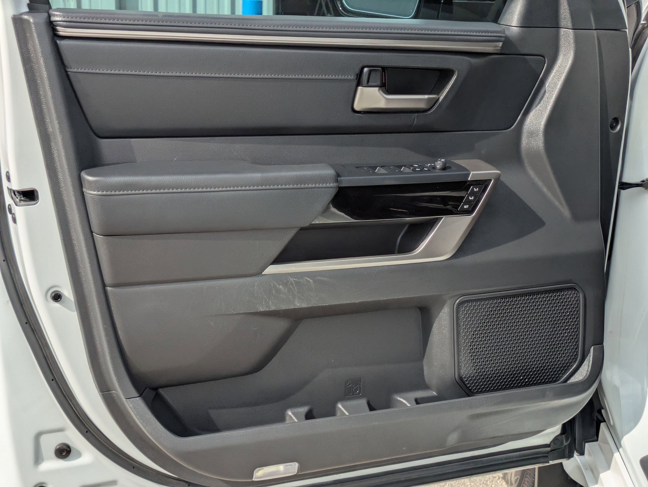 Used 2024 Toyota Tundra Limited image 11