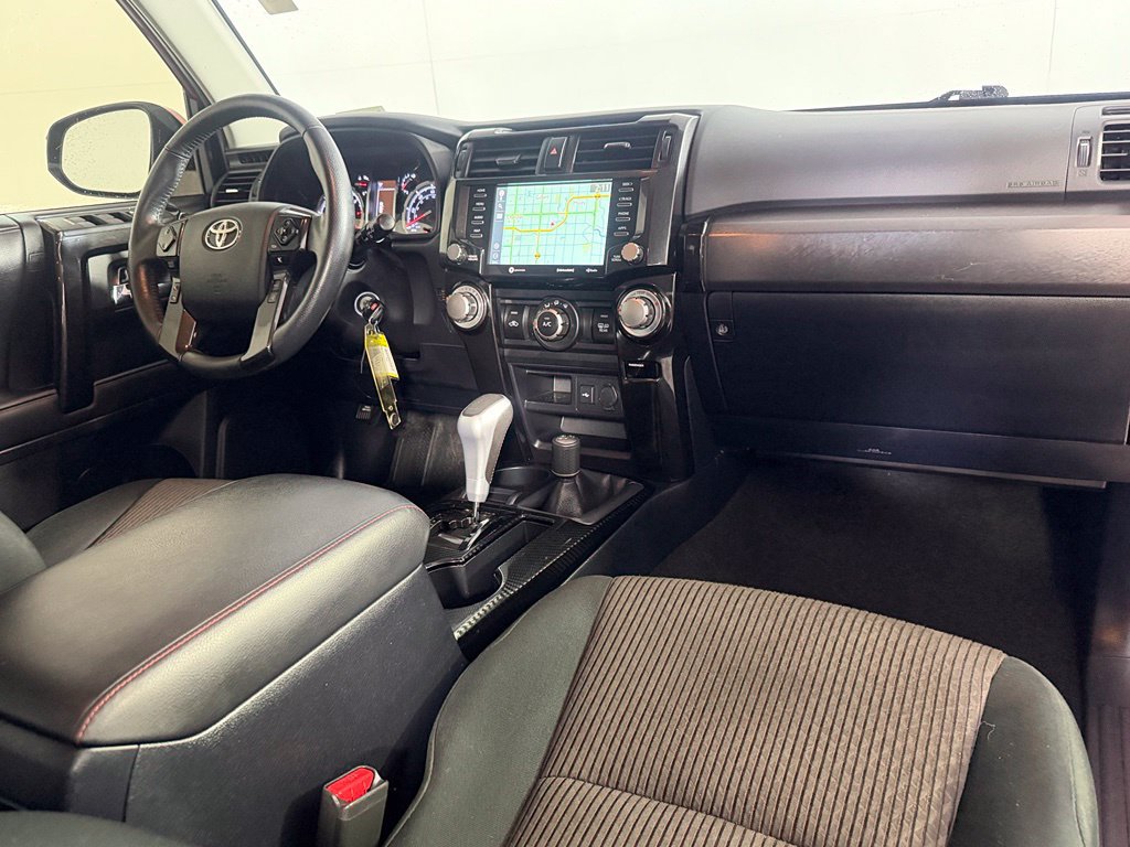 Used 2020 Toyota 4Runner TRD Off-Road AWD/4WD image 12