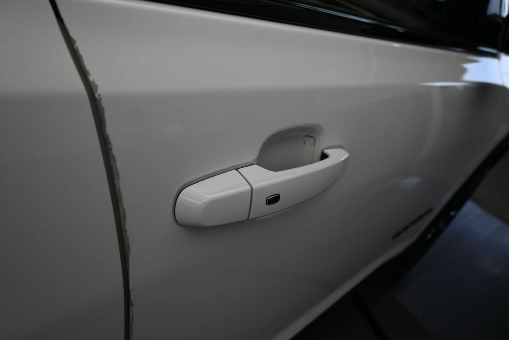Used 2023 GMC Acadia SLE w/ Driver Convenience Package FWD image 45