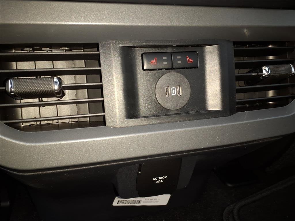 New 2026 Ford F350 Lariat w/ Black Appearance Package image 19