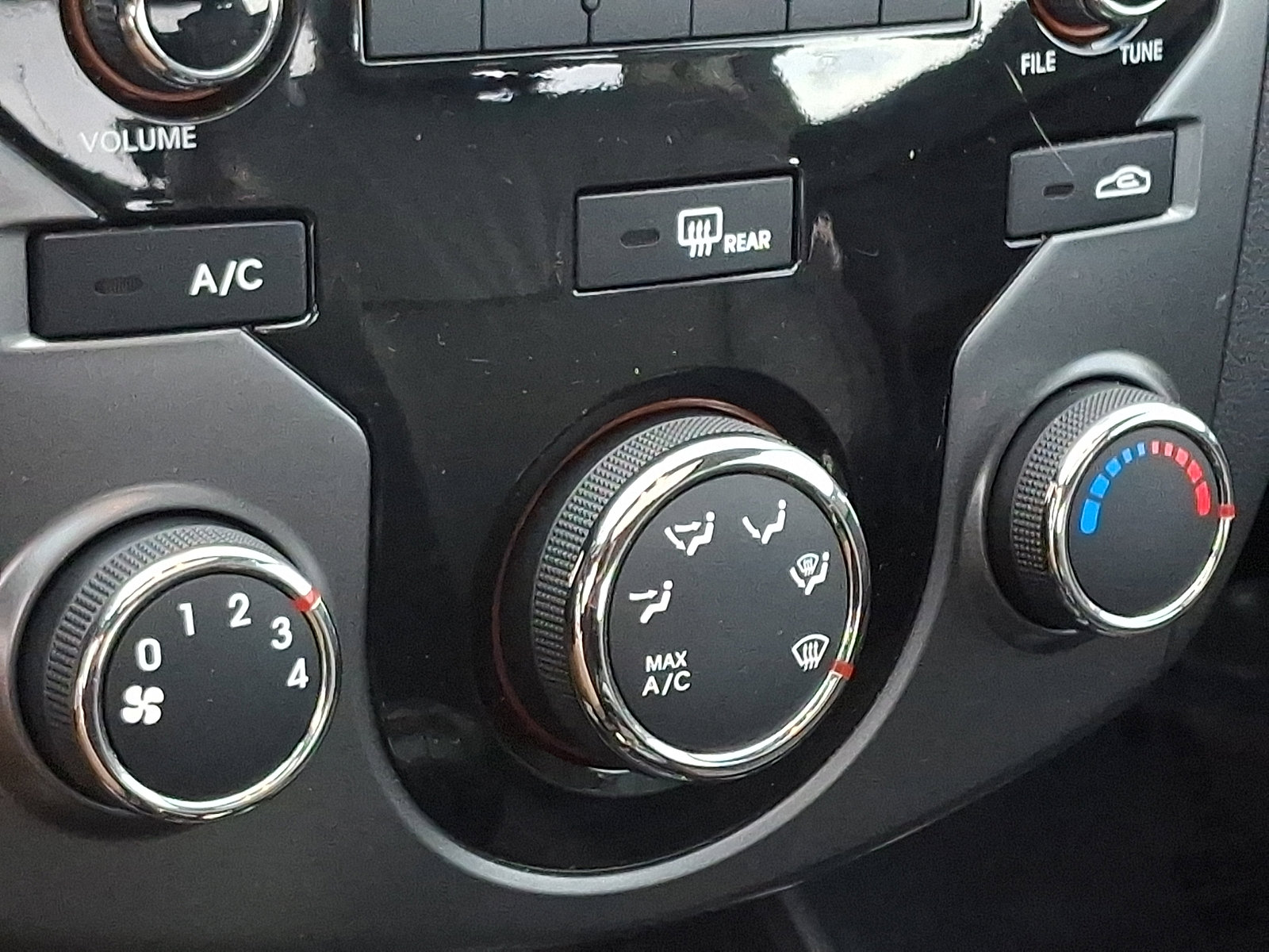 Used 2013 Kia Forte Koup SX w/ Leather Pkg image 16