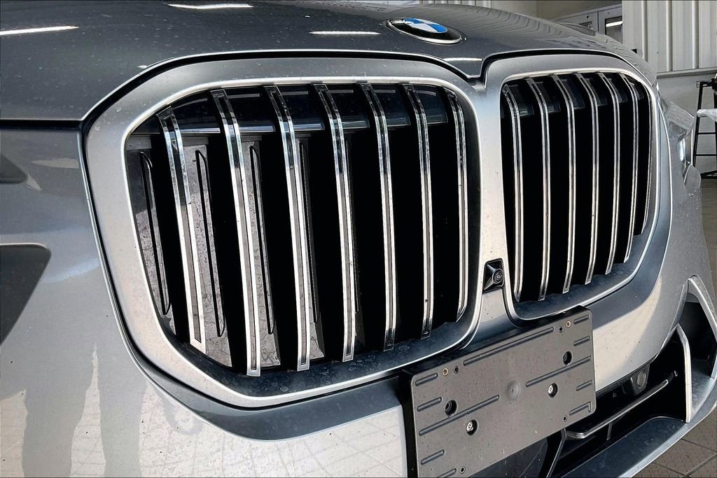 Used 2026 BMW X7 xDrive40i AWD/4WD image 27