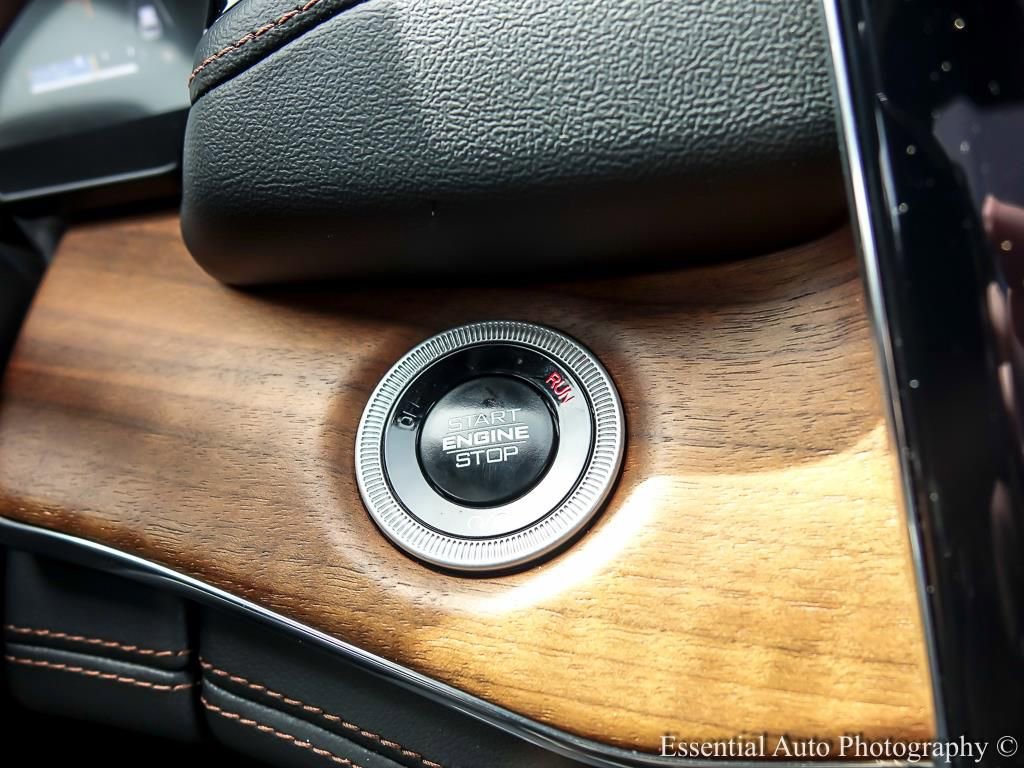 Used 2025 Jeep Grand Cherokee L Summit image 18