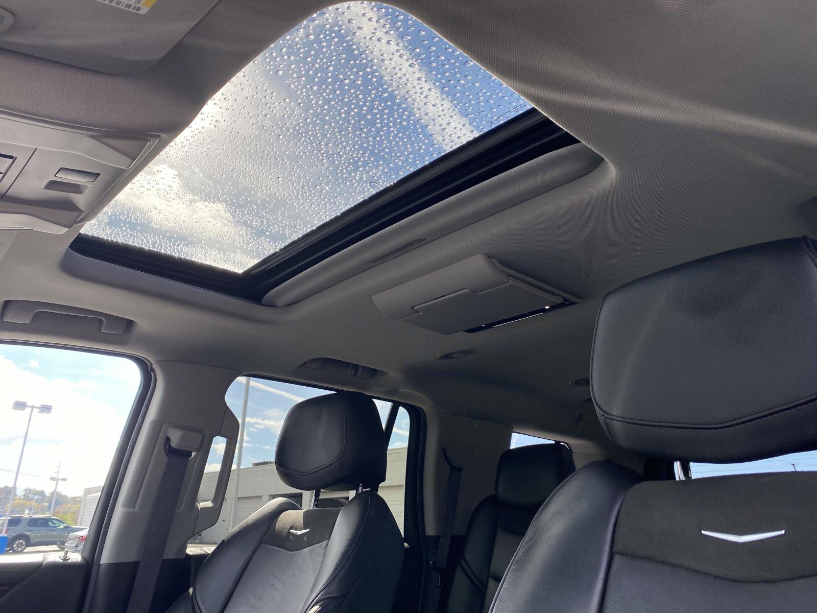 Used 2019 Cadillac Escalade Luxury image 14