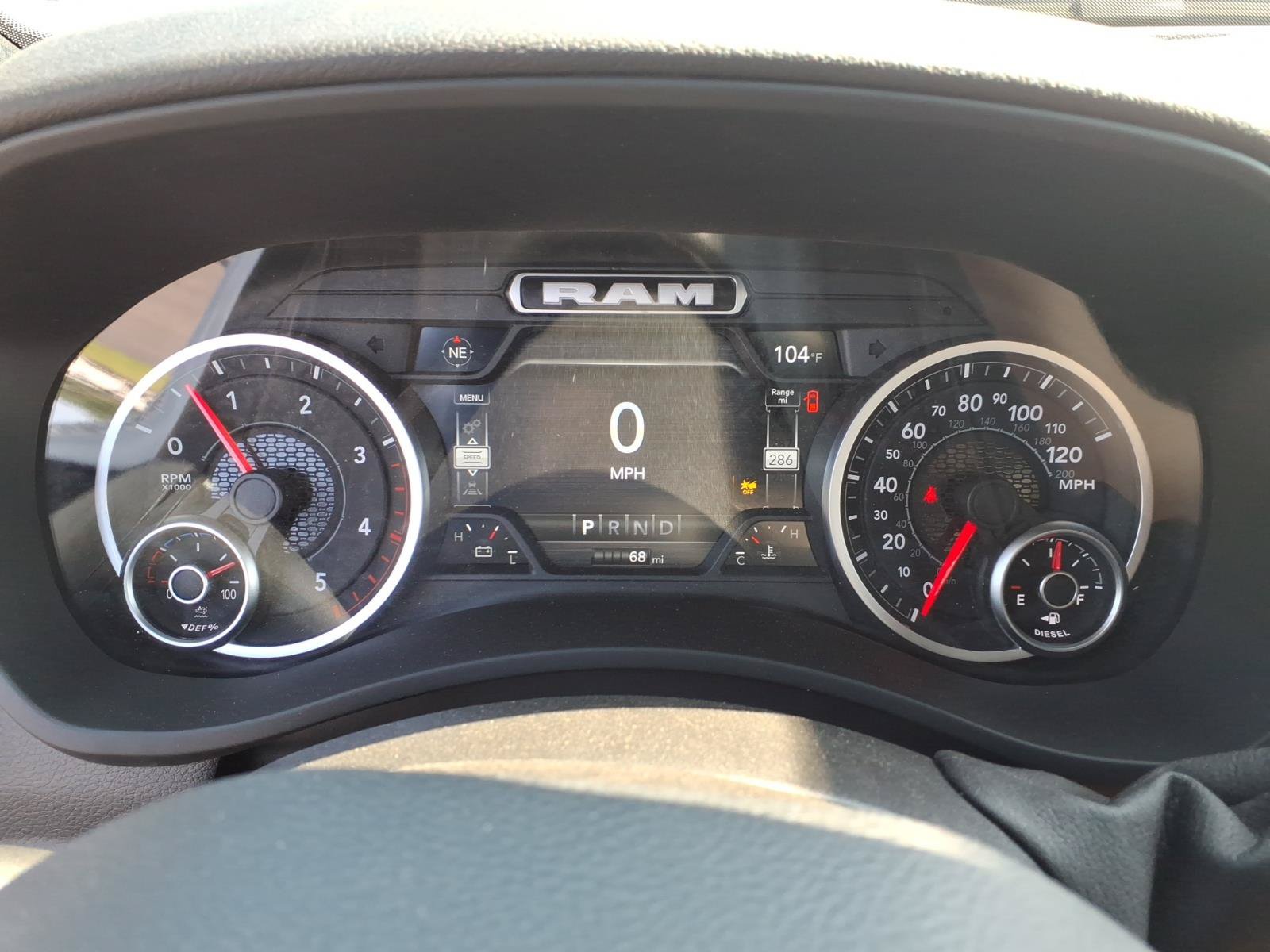 New 2026 RAM 5500 4x4 Regular Cab image 19