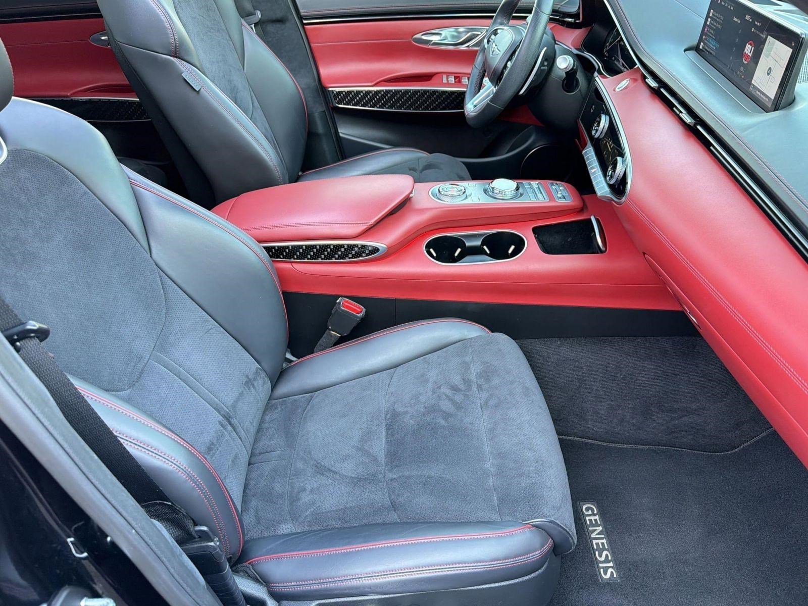 Used 2022 Genesis GV70 3.5T Sport w/ Sport Prestige Package image 31