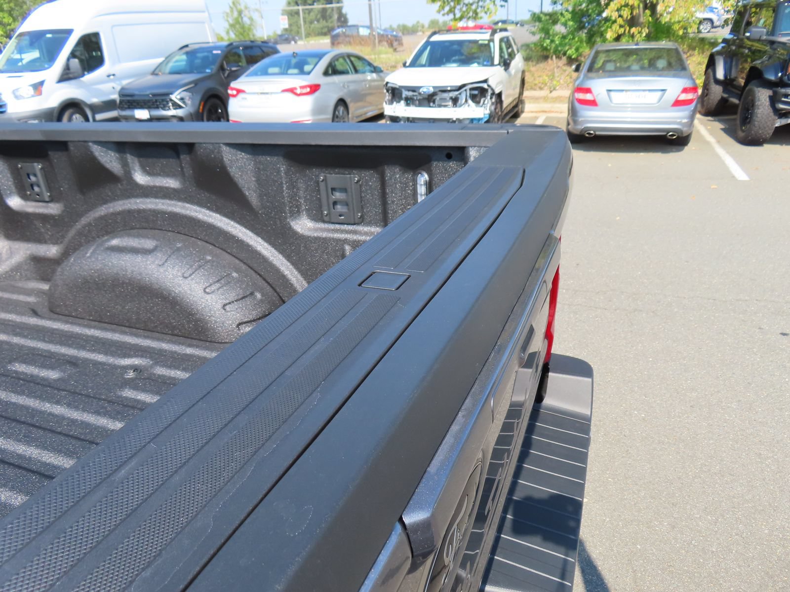 New 2026 Ford F250 Lariat w/ Black Appearance Package AWD/4WD image 10
