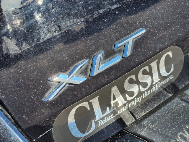 Used 2023 Ford Explorer XLT RWD image 12