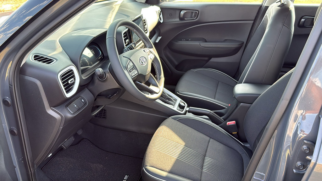 New 2026 Hyundai Venue SEL FWD image 25