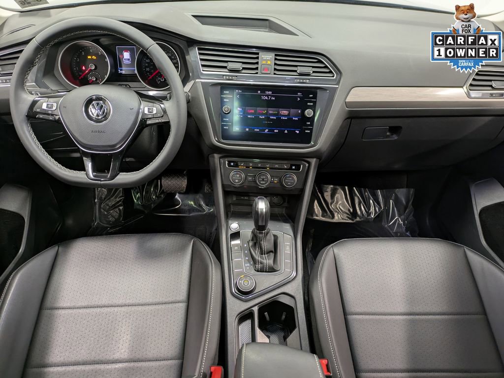 Used 2021 Volkswagen Tiguan SE w/ Panoramic Sunroof Package AWD/4WD image 24