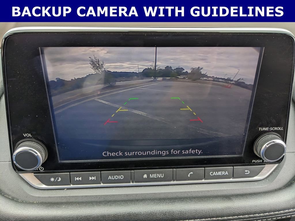 Used 2023 Nissan Rogue SV FWD image 2