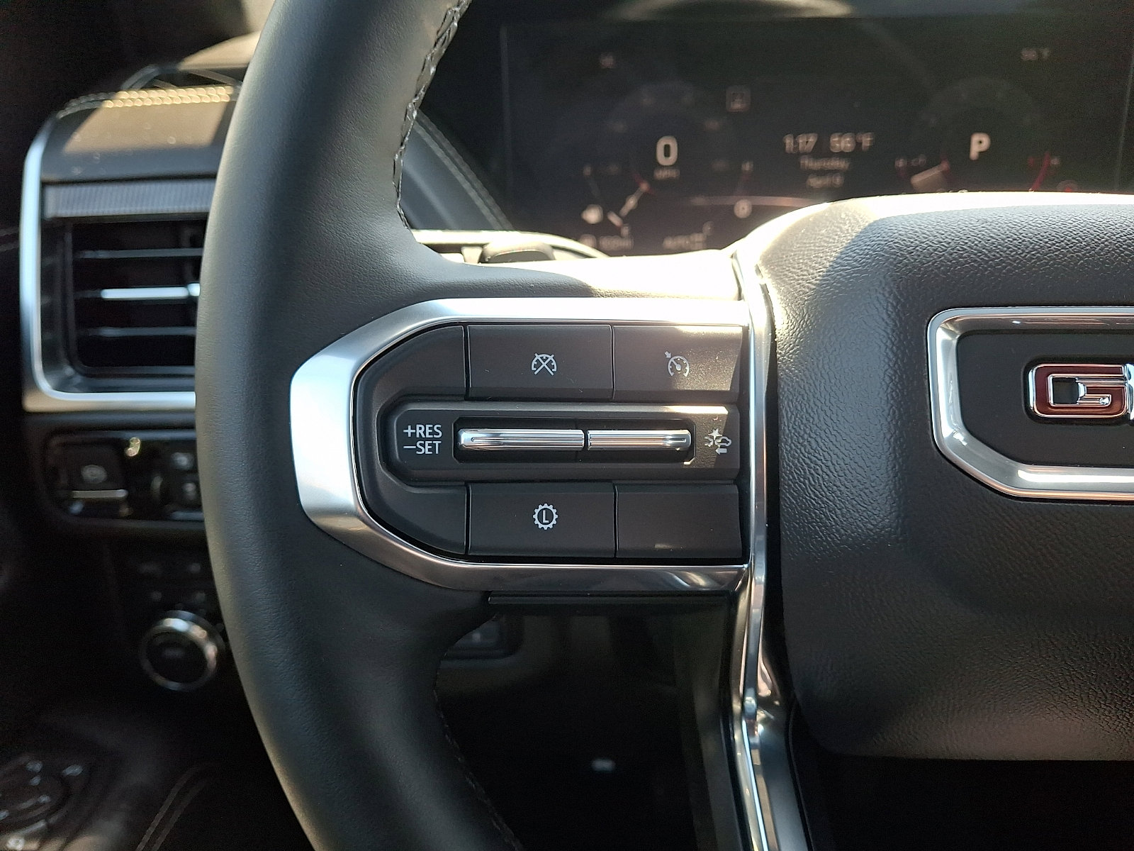 Used 2025 GMC Yukon XL Elevation w/ Elevation Premium Package image 24