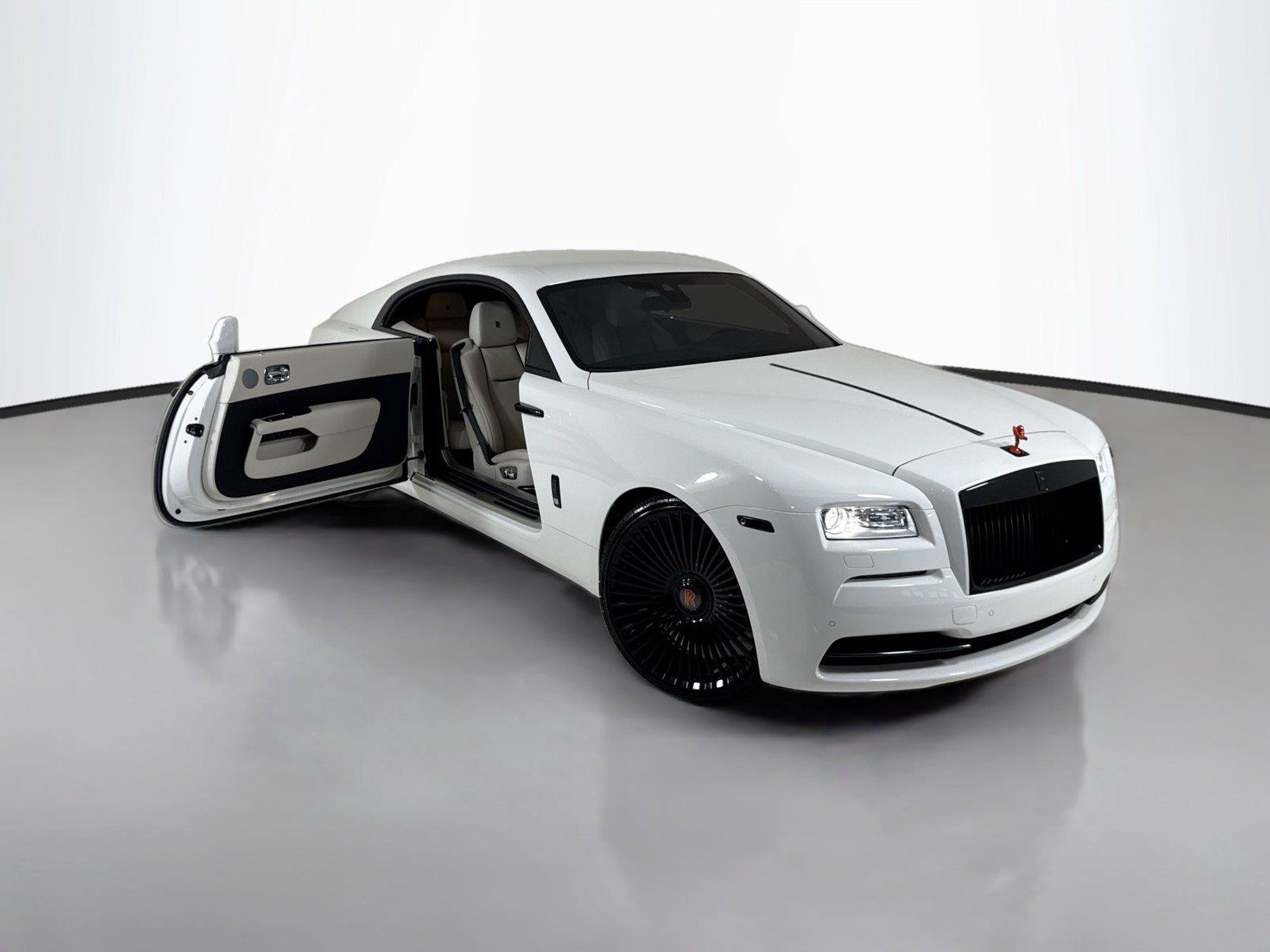 Used 2016 Rolls-Royce Wraith RWD image 40