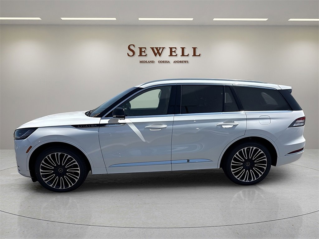 New 2025 Lincoln Aviator Black Label image 2