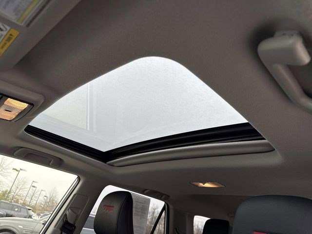 Used 2024 Toyota 4Runner TRD Off-Road Premium image 16