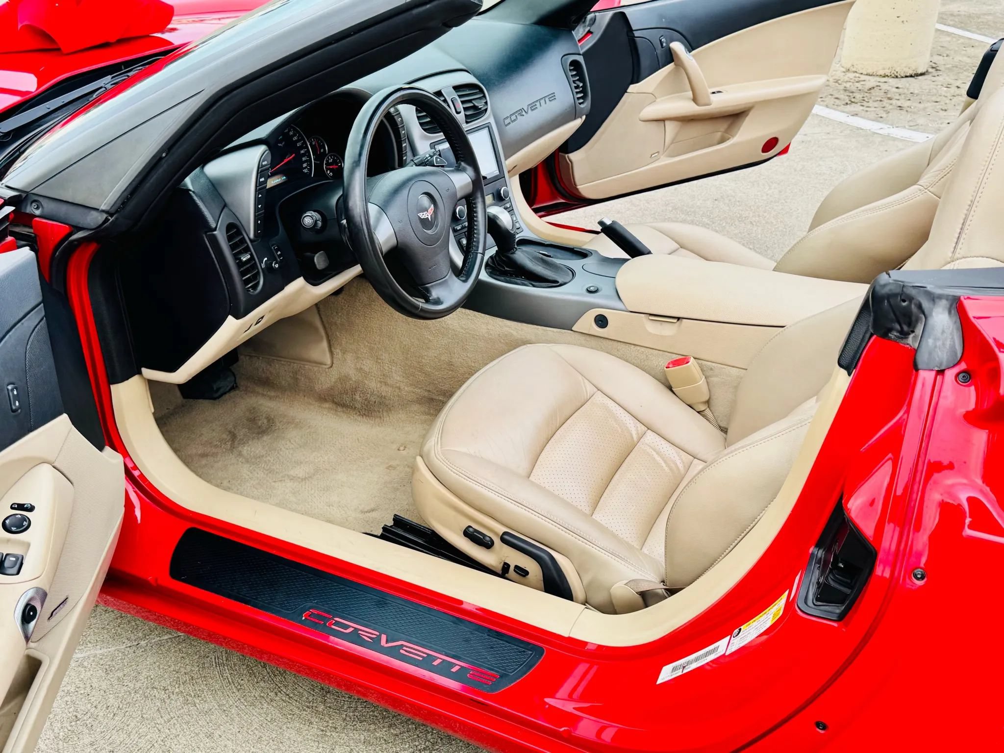 Used 2006 Chevrolet Corvette Convertible w/ Preferred Equipment Group RWD image 14