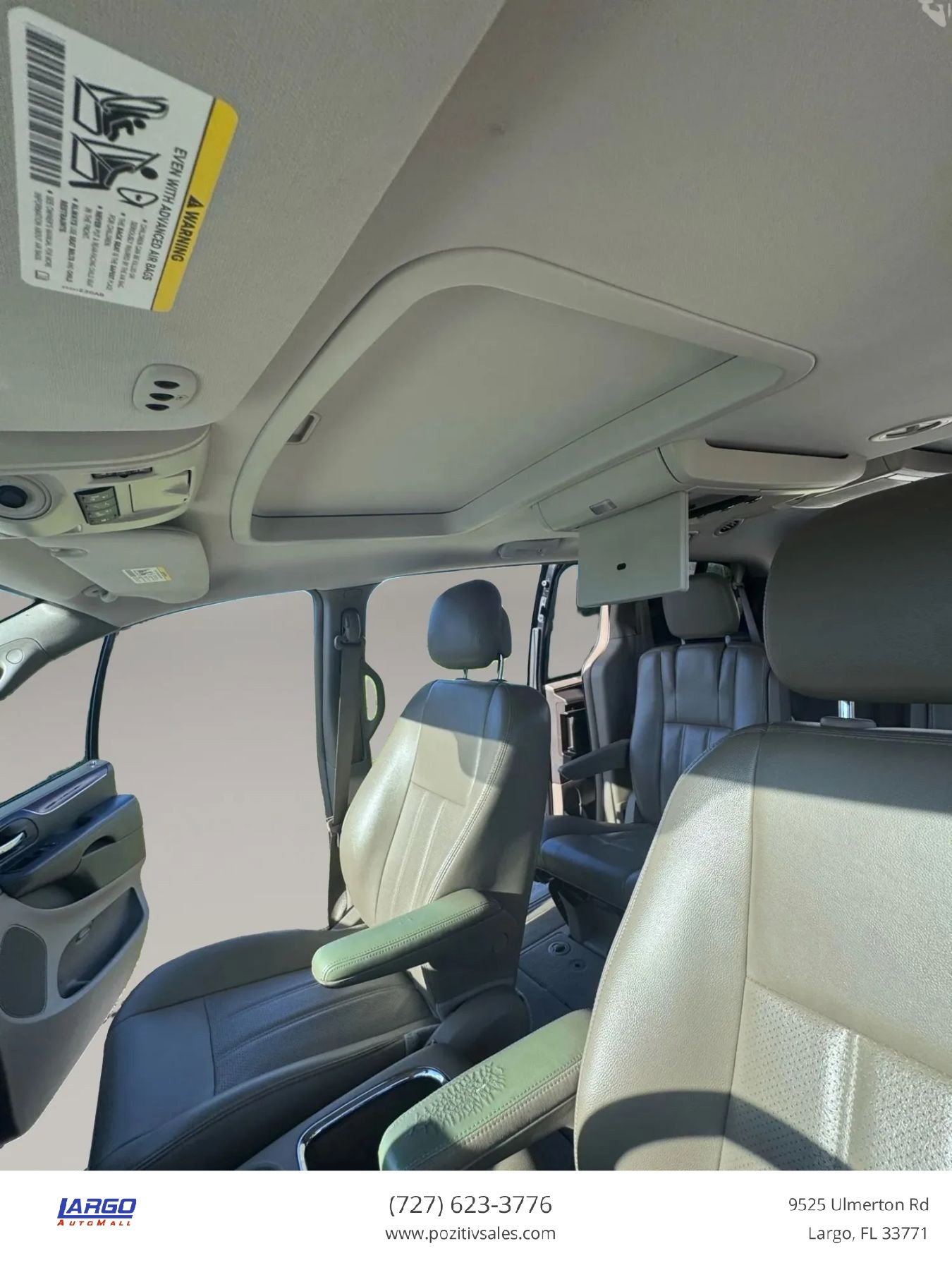 Used 2014 Chrysler Town & Country Touring-L w/ Driver Convenience Group FWD image 28