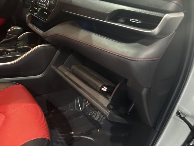 Used 2022 Toyota Highlander XSE AWD/4WD image 39