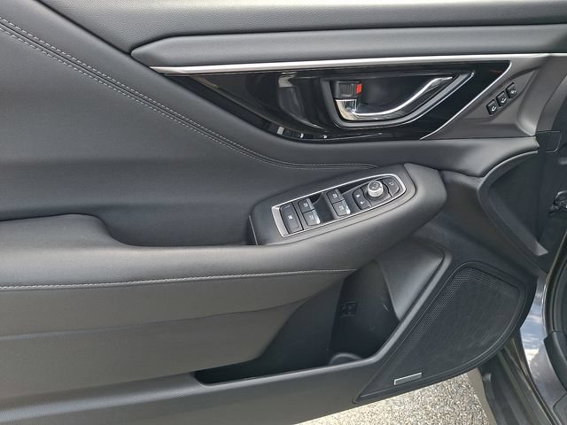 Used 2023 Subaru Outback Touring AWD/4WD image 12