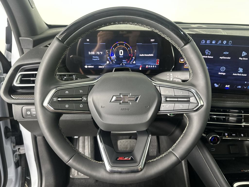 New 2027 Chevrolet Traverse Z71 w/ Enhanced Driving Package AWD/4WD image 11