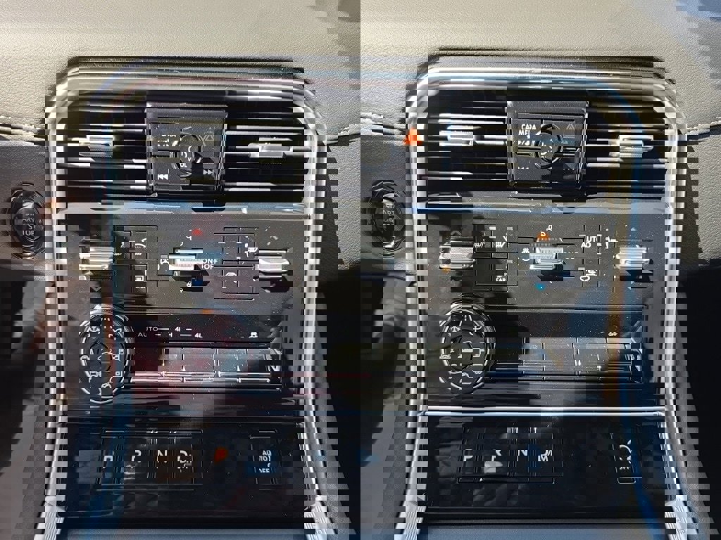 New 2026 Nissan Armada SL w/ Captain's Chari Seat Package image 27