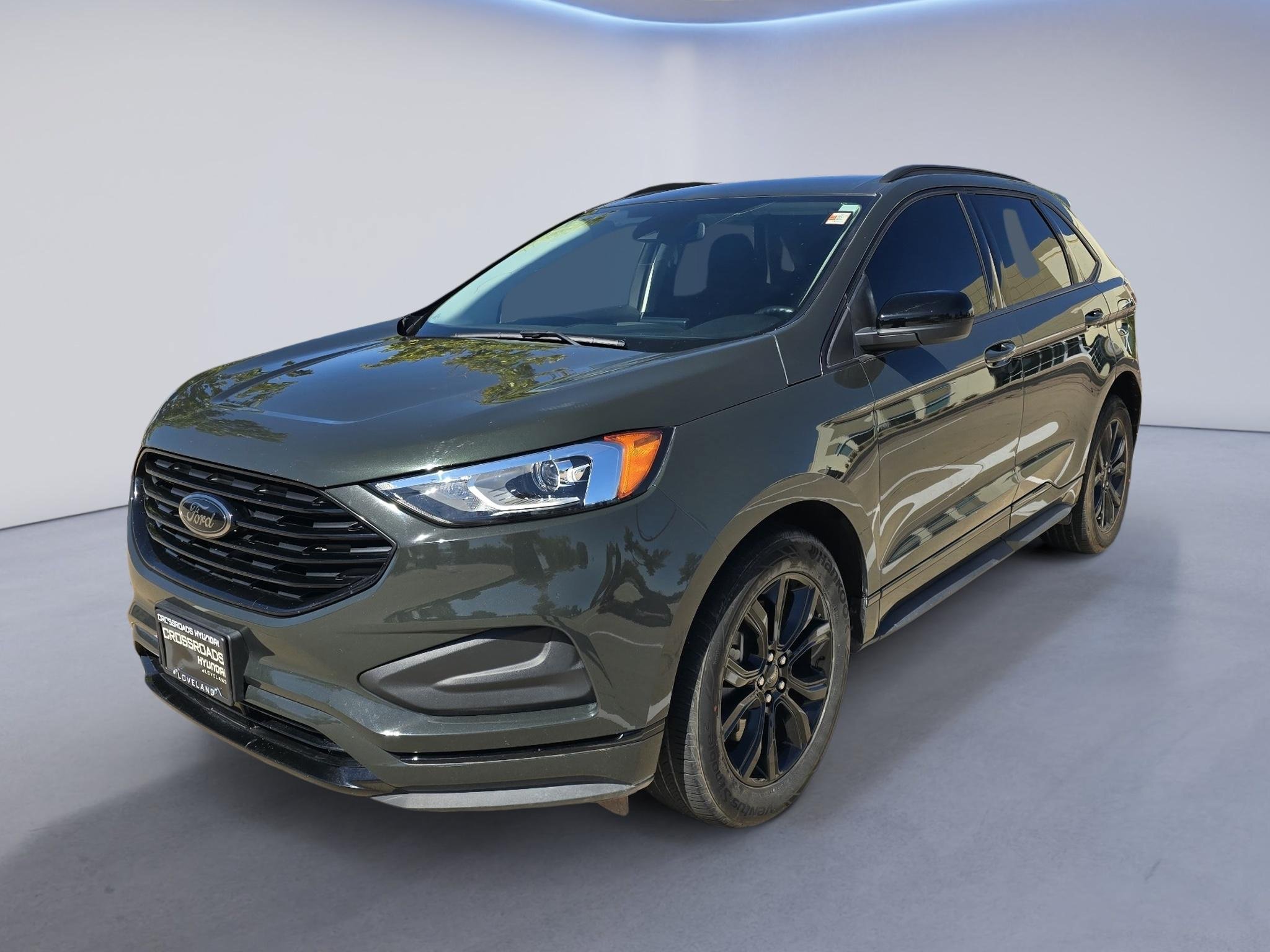 Used 2024 Ford Edge SE w/ Black Appearance Package