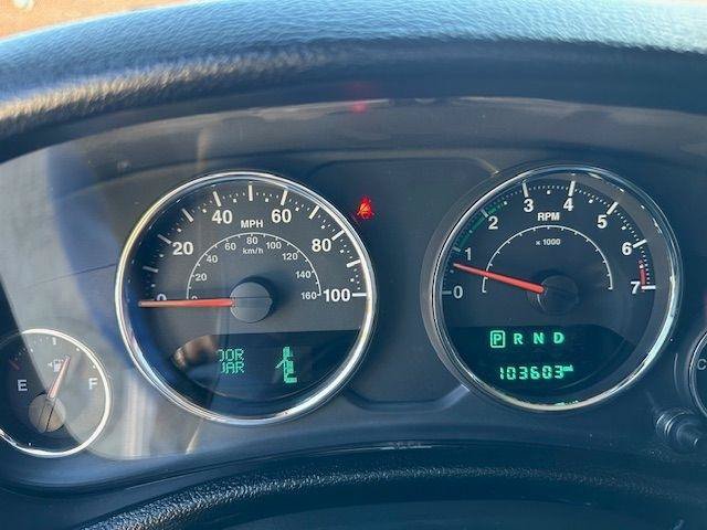 Used 2016 Jeep Wrangler Unlimited Rubicon w/ Connectivity Group AWD/4WD image 23