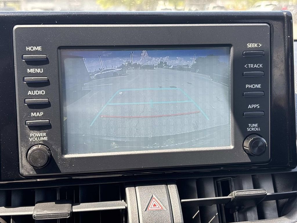 Used 2019 Toyota RAV4 LE FWD image 22
