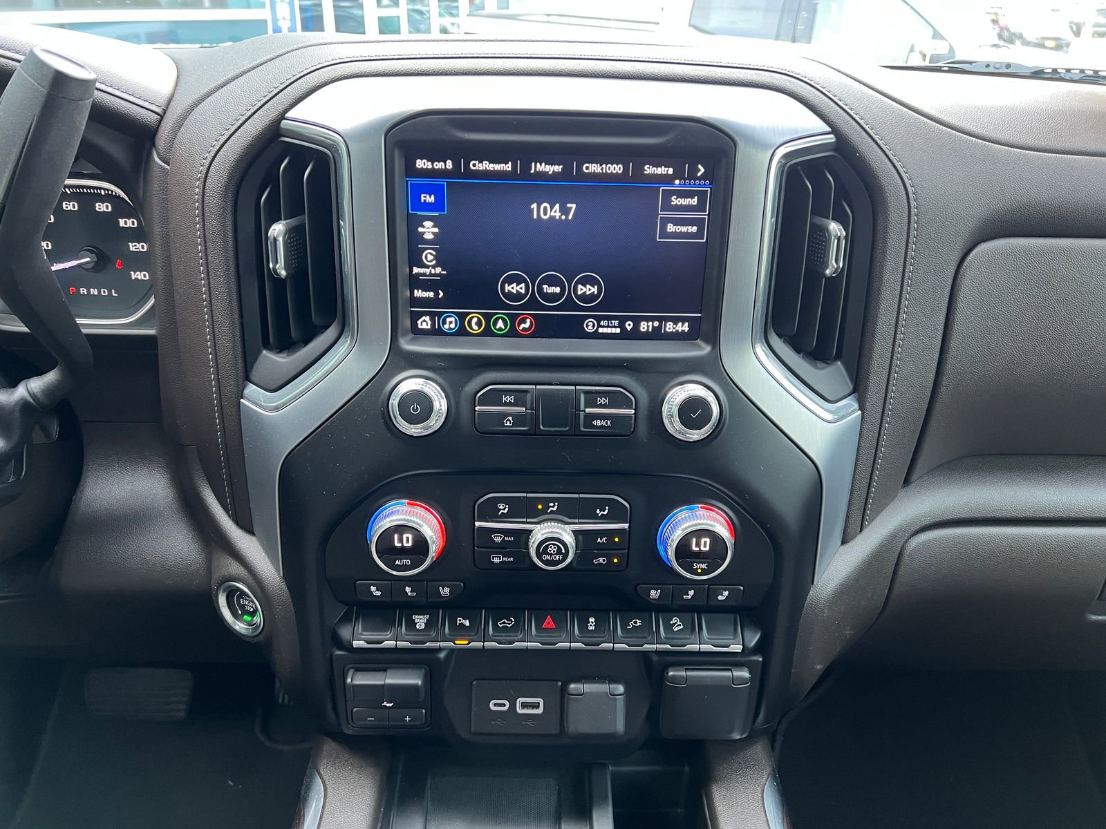 Used 2023 GMC Sierra 2500 SLT w/ SLT Premium Package AWD/4WD image 19