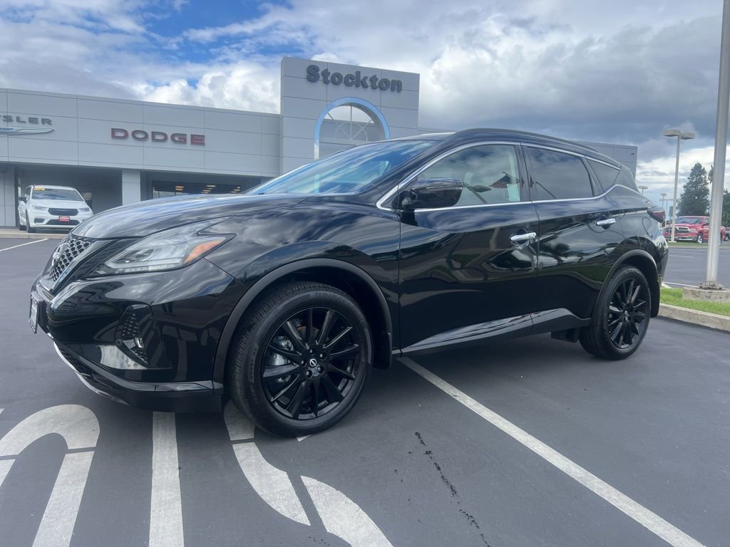 Used 2024 Nissan Murano SV w/ SV Midnight Edition Package image 2