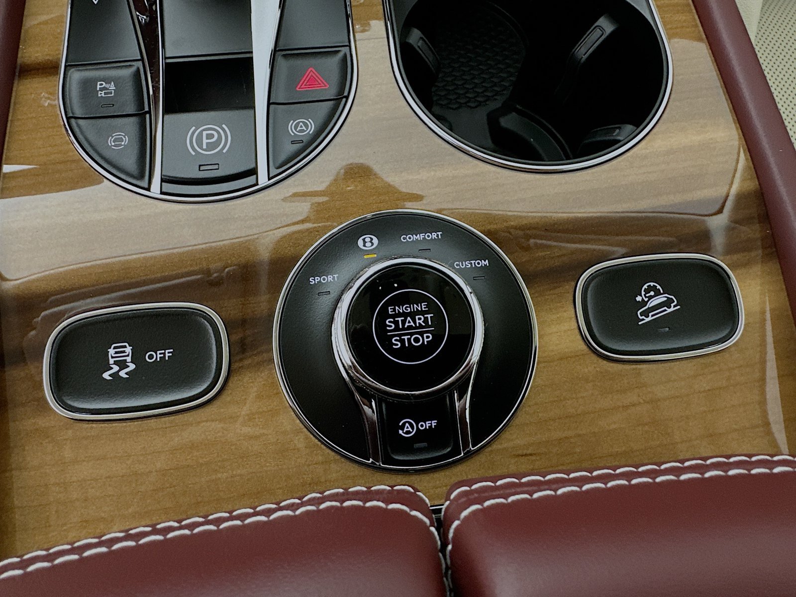 New 2026 Bentley Bentayga AWD/4WD image 31