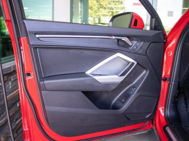 Used 2022 Audi Q3 2.0T Premium image 9