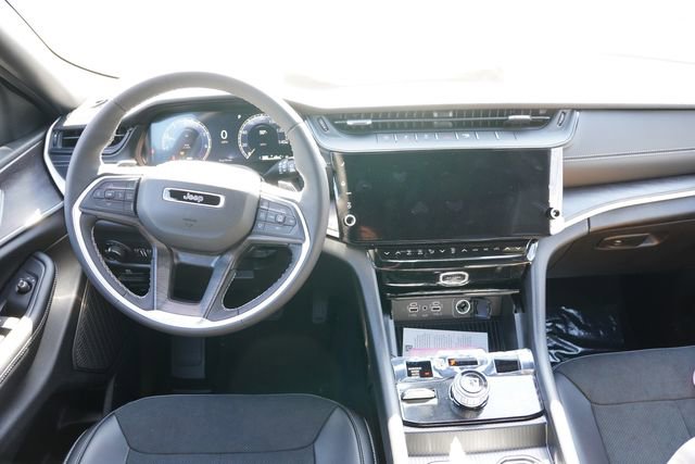 New 2026 Jeep Grand Cherokee L 4WD image 13