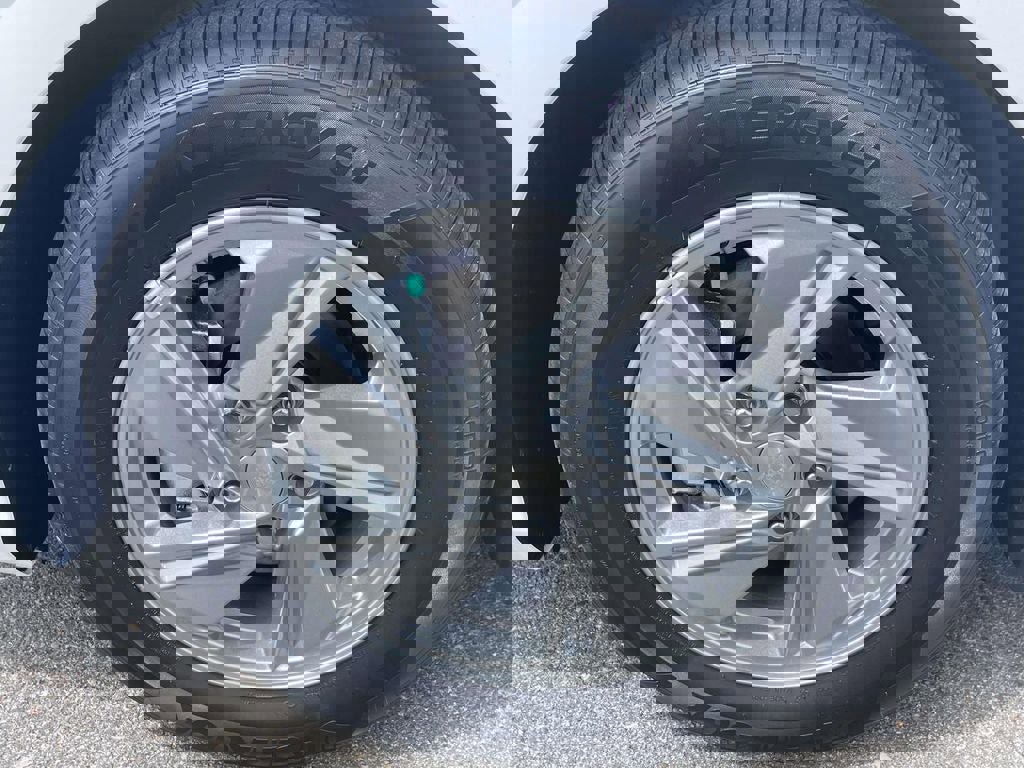 New 2026 Hyundai Elantra SE image 5