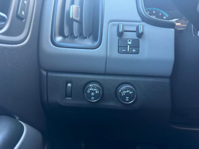 Used 2018 Chevrolet Colorado LT w/ LT Convenience Package image 12